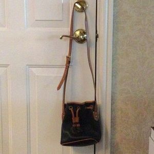 Dooney & Bourke pocketbook